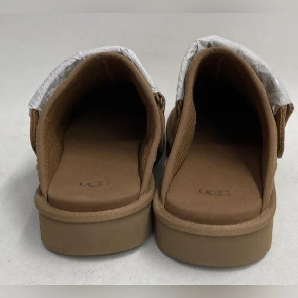 UGG® Men display picture 1